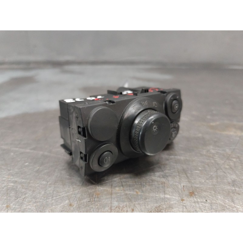Recambio de mando luces para opel astra gtc cosmo referencia OEM IAM 13100136 04063030 12 PINS
