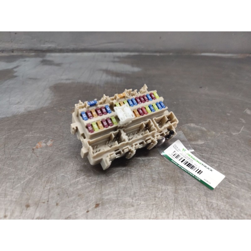 Recambio de caja reles / fusibles para nissan qashqai ii (j11, j11_) 1.5 dci referencia OEM IAM 4EB0A  