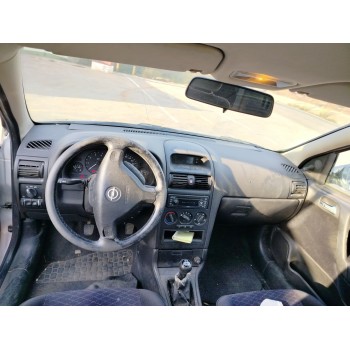 opel astra g berlina del año 1999