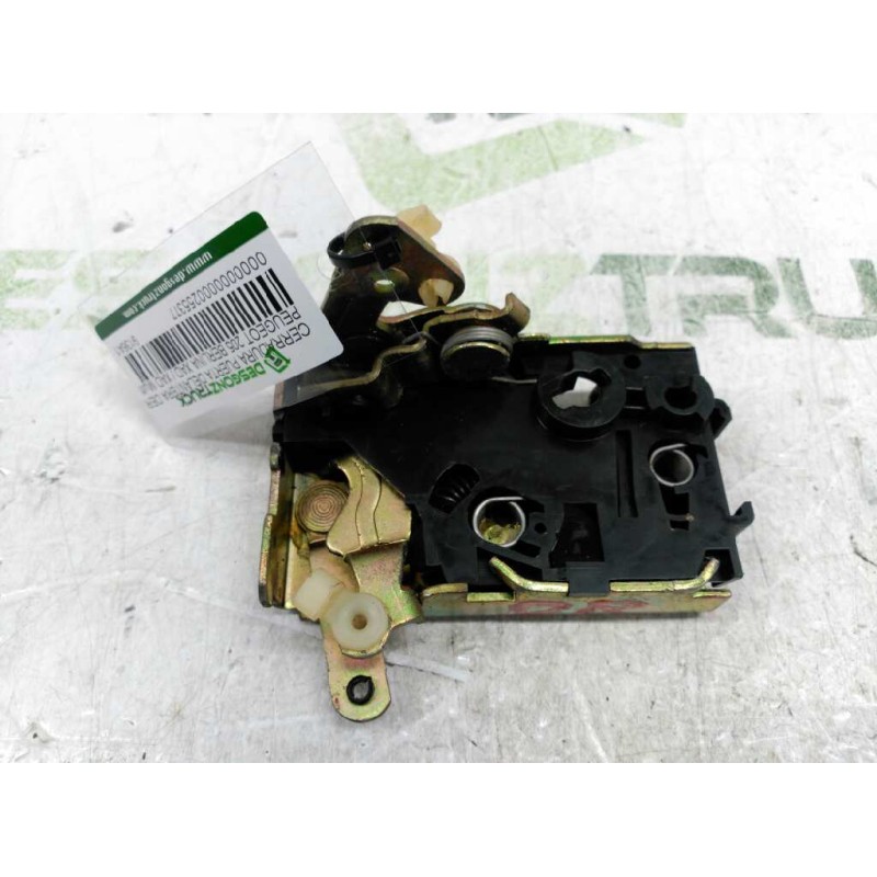 Recambio de cerradura puerta delantera derecha para peugeot 205 berlina xad / xad multi referencia OEM IAM 9136A1  