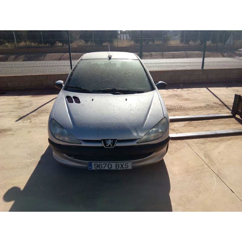 PEUGEOT 206 BERLINA