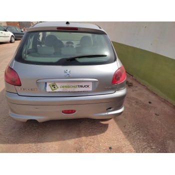 peugeot 206 berlina del año 2004