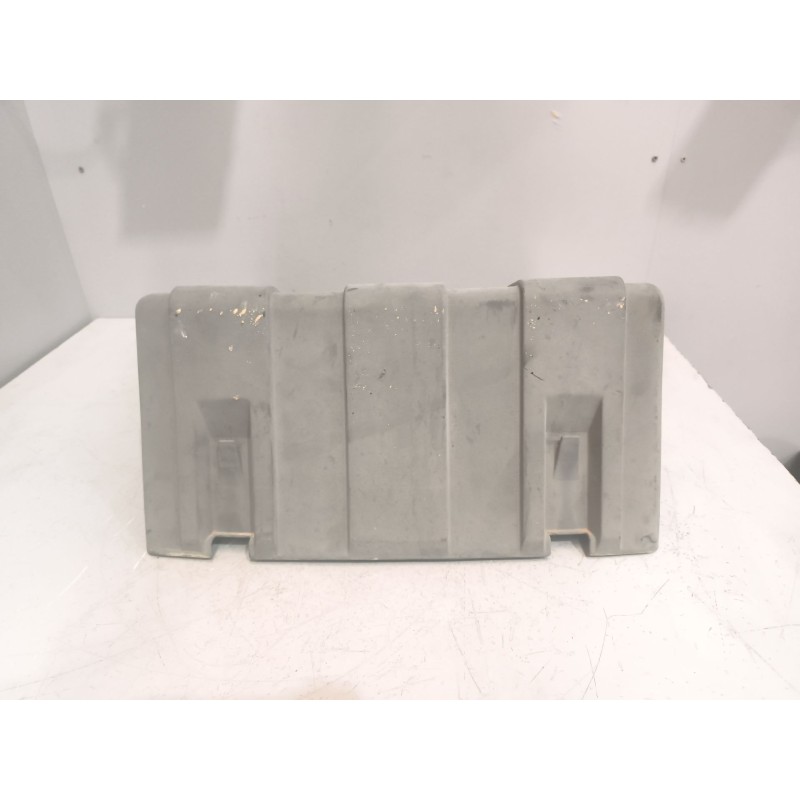 Recambio de tapa bateria para iveco stralis (ad/at) 10.3 diesel referencia OEM IAM 98427424 4
