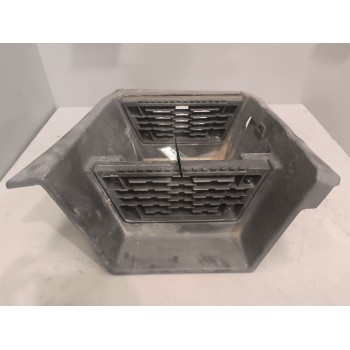 Recambio de peldaño izquierdo para renault serie t 12.8 diesel referencia OEM IAM 82574835  