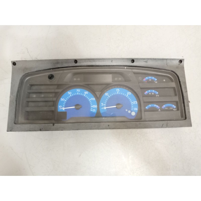 Recambio de cuadro instrumentos para renault hr 420.18/26 premium 01  11.1 diesel referencia OEM IAM 5010577700K - Blanco