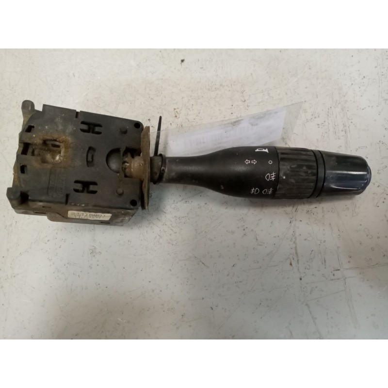Recambio de mando intermitentes para renault hr 420.18/26 premium 01  11.1 diesel referencia OEM IAM 5001837501 - Blanco