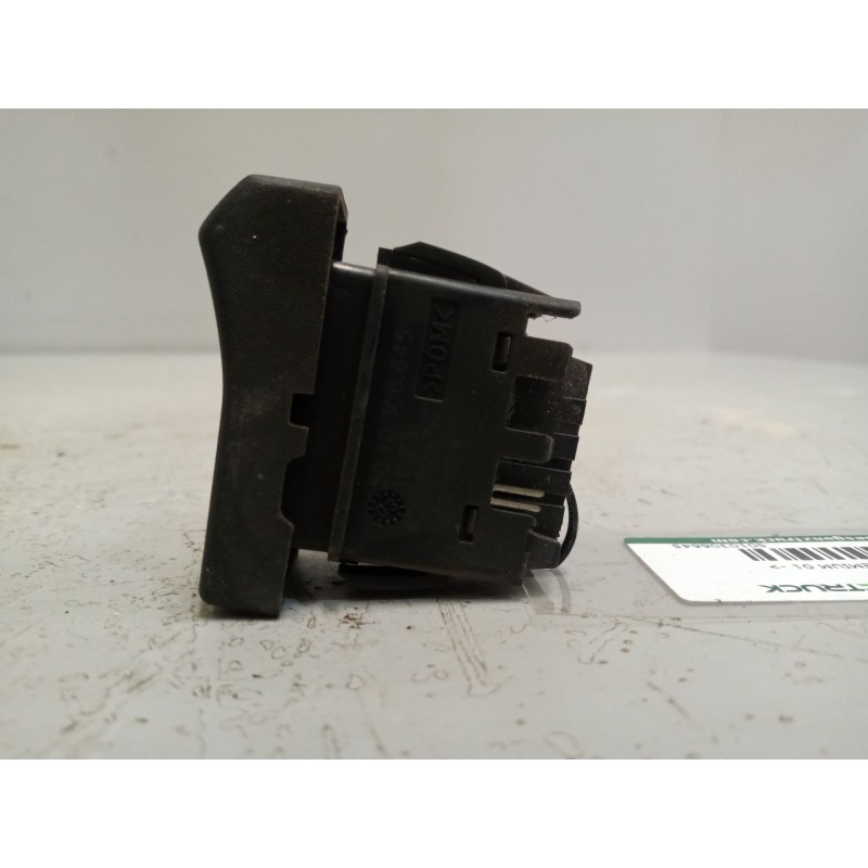 Recambio de interruptor para renault hr 420.18/26 premium 01  11.1 diesel referencia OEM IAM 5010306645 - Blanco 3