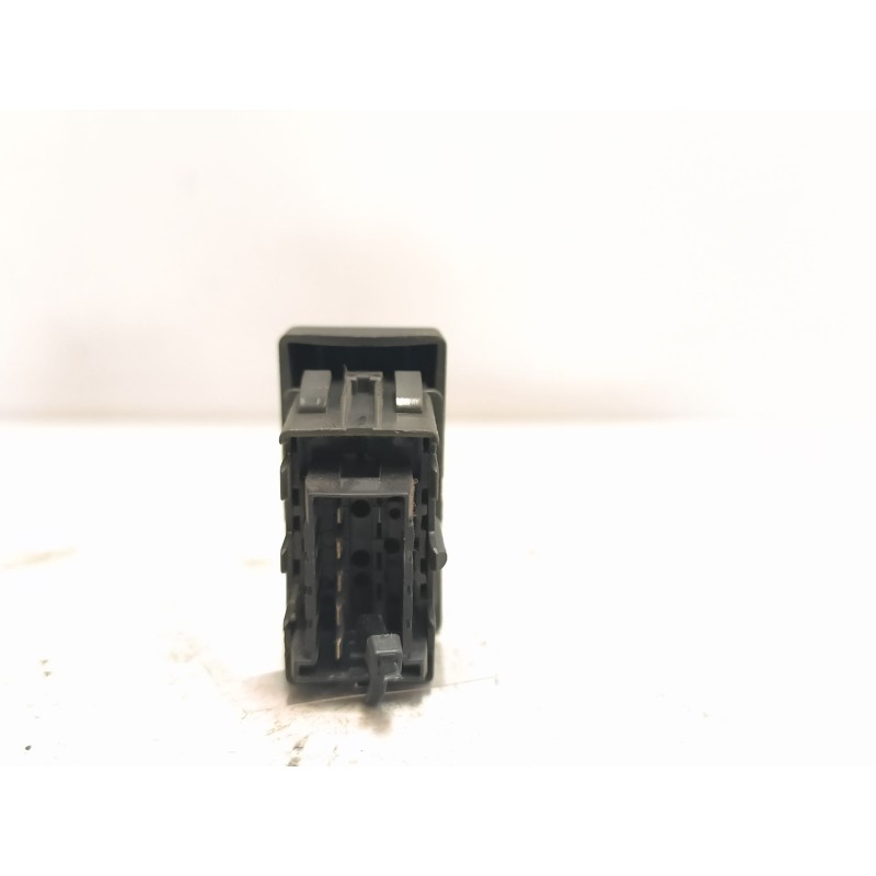 Recambio de interruptor para renault hr 420.18/26 premium 01  11.1 diesel referencia OEM IAM 5010306638 - Blanco 2