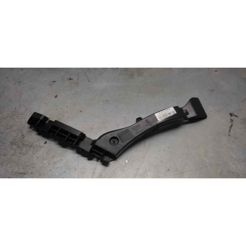 Recambio de soportes paragolpes para peugeot 3008 active referencia OEM IAM 9683045680  