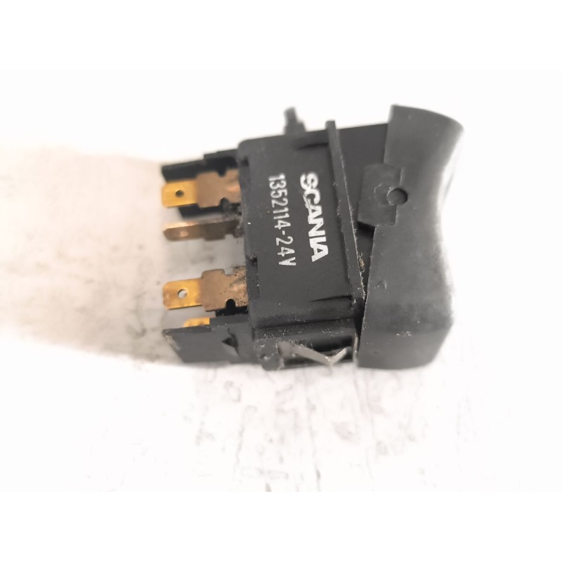 Recambio de interruptor para scania serie 4 (p/r 164 l) 15.6 diesel referencia OEM IAM 1352114 - Blanco 2
