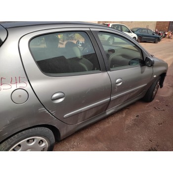 peugeot 206 berlina del año 2004