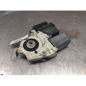 MOTOR ELEVALUNAS DELANTERO DERECHO 104383101 05074140 26 PINS