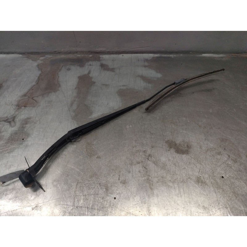 Recambio de brazo limpia delantero derecho para nissan qashqai ii (j11, j11_) 1.5 dci referencia OEM IAM   