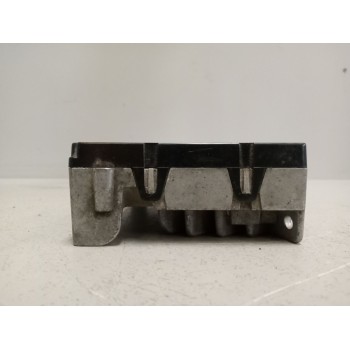 Recambio de modulo electronico para scania serie p/g/r (c-clase) 15.6 diesel referencia OEM IAM 2025651  