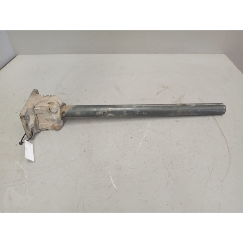 Recambio de soporte guardabarros trasero para renault magnum ab 2005 12.8 diesel referencia OEM IAM 21213203 21213202 