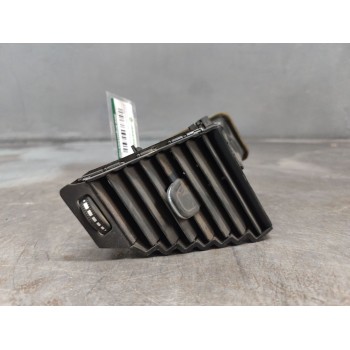 Recambio de aireador central derecho para nissan micra (k11) comfort referencia OEM IAM 421283275  