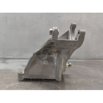 Recambio de soporte alternador para nissan primera berlina (p12) acenta referencia OEM IAM 8200183234  