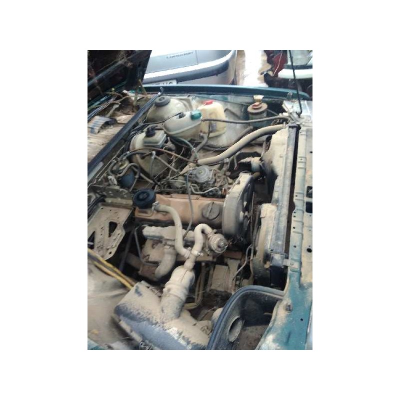 VOLKSWAGEN SANTANA (327)