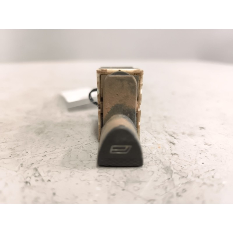 Recambio de mando elevalunas delantero izquierdo para iveco stralis (as) 12.9 diesel referencia OEM IAM   