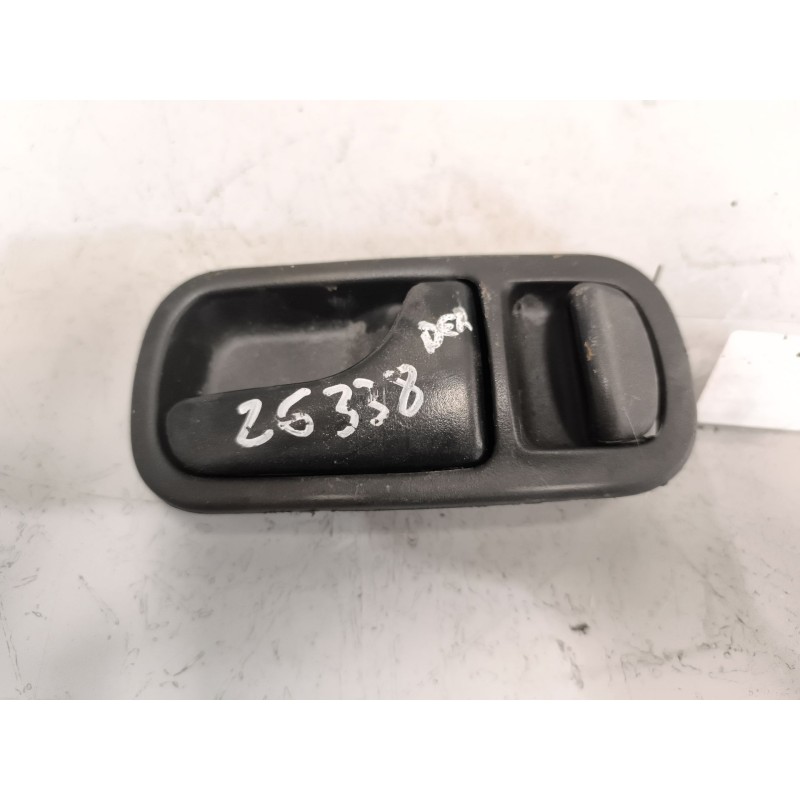 Recambio de maneta interior delantera derecha para nissan trucks atleon 210 referencia OEM IAM   