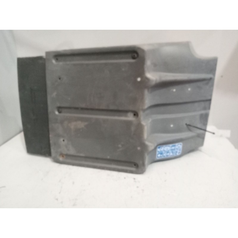 Recambio de guardabarros delantero derecho para man tg - l 12.240 12.240 chasis lx referencia OEM IAM 81664100176  