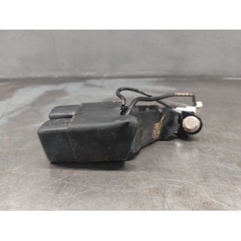 Recambio de enganche de cinturon delantero derecho para nissan cabstar 01.04  3.0 diesel referencia OEM IAM   