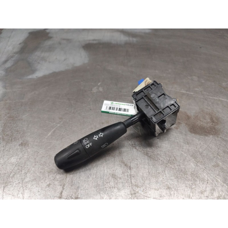 Recambio de mando intermitentes para nissan cabstar 01.04  3.0 diesel referencia OEM IAM   