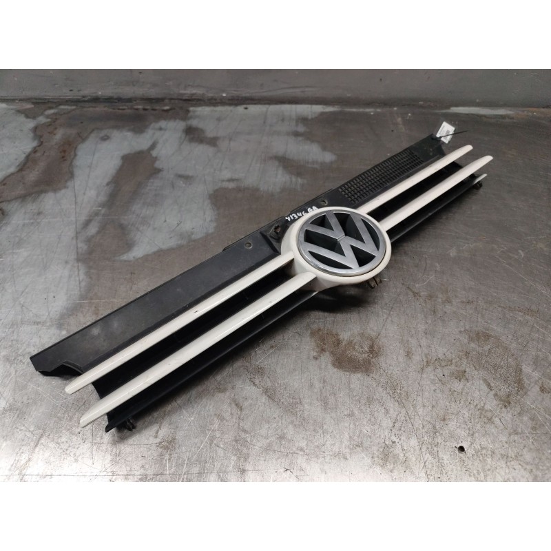 Recambio de rejilla delantera central para volkswagen golf iv (1j1) 1.9 tdi referencia OEM IAM 1J0853651  
