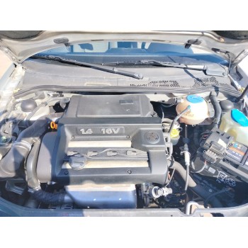 VOLKSWAGEN POLO (6N2)