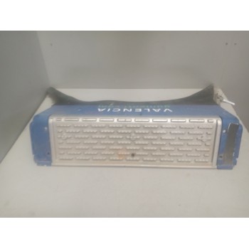 Recambio de moldura trasera cabina para renault magnum ab diesel referencia OEM IAM 5000938738  