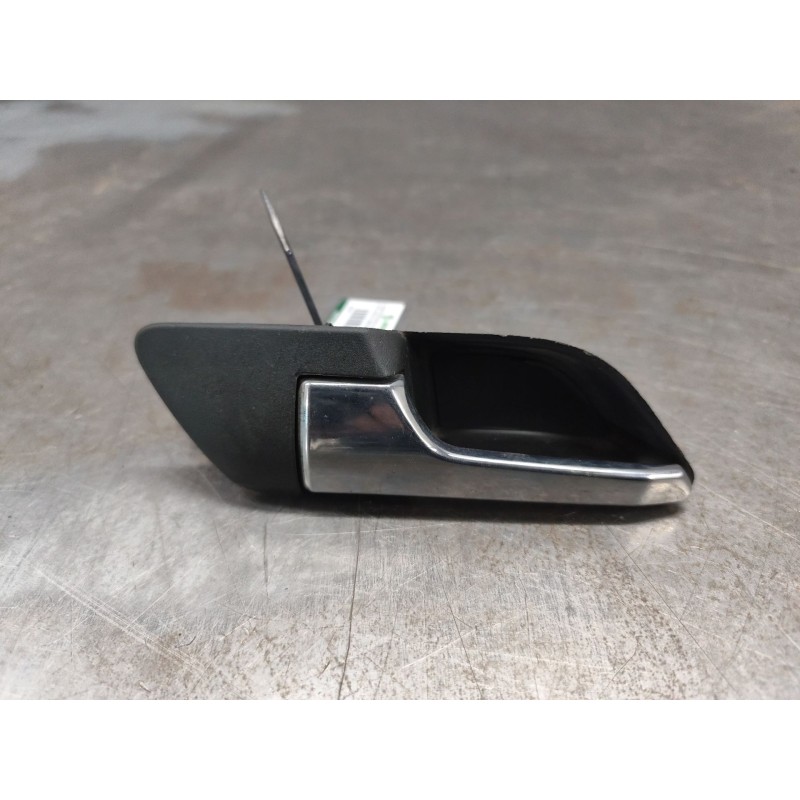 Recambio de maneta interior delantera izquierda para opel astra h berlina 1.7 16v cdti referencia OEM IAM   