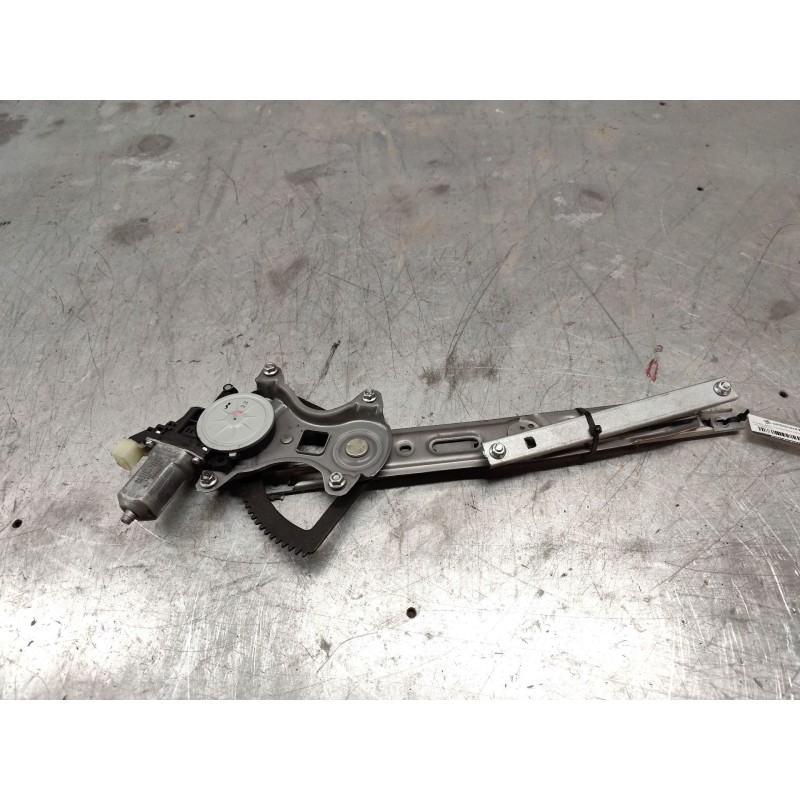 Recambio de elevalunas delantero izquierdo para hyundai i20 city s referencia OEM IAM 988101J100  2 PINS