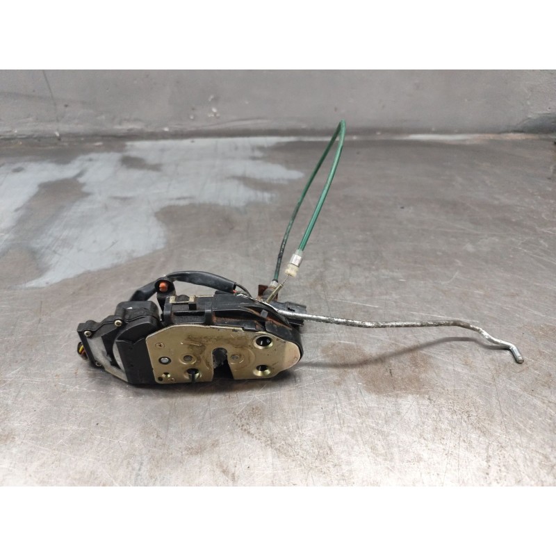 Recambio de cerradura puerta delantera izquierda para kia carnival ii 2.9 cdri executive referencia OEM IAM   