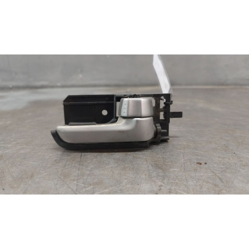 Recambio de maneta interior delantera derecha para suzuki swift iii (mz, ez) 1.5 (rs 415) referencia OEM IAM   