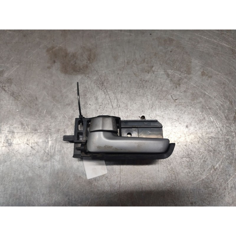 Recambio de maneta interior delantera izquierda para suzuki swift iii (mz, ez) 1.5 (rs 415) referencia OEM IAM   
