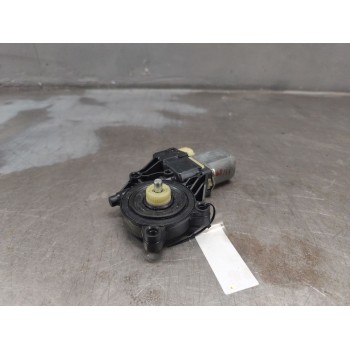 Recambio de motor elevalunas delantero derecho para ford fiesta (cb1) ambiente referencia OEM IAM 8A6114553A 0130822407 2 PINS