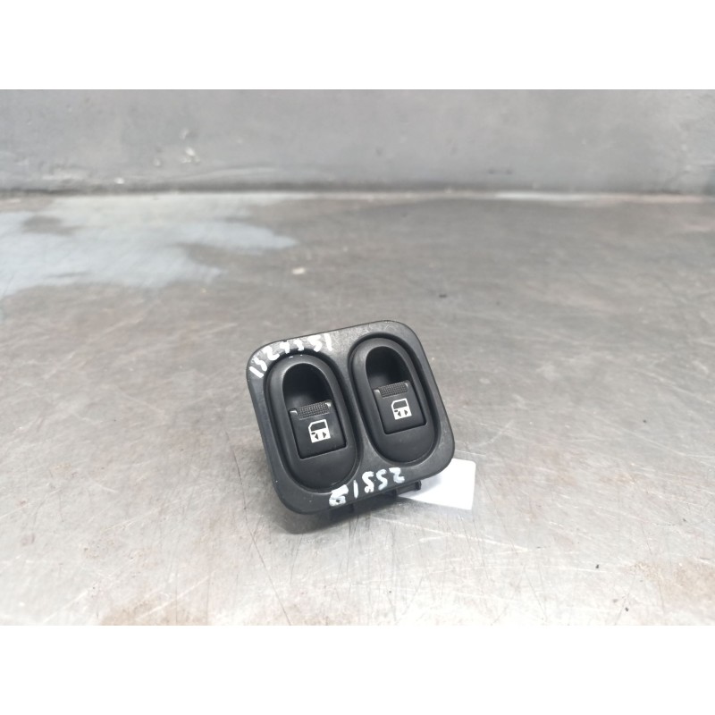 Recambio de mando apertura puertas para peugeot 1007 (km_) 1.6 hdi referencia OEM IAM 96570331XT  