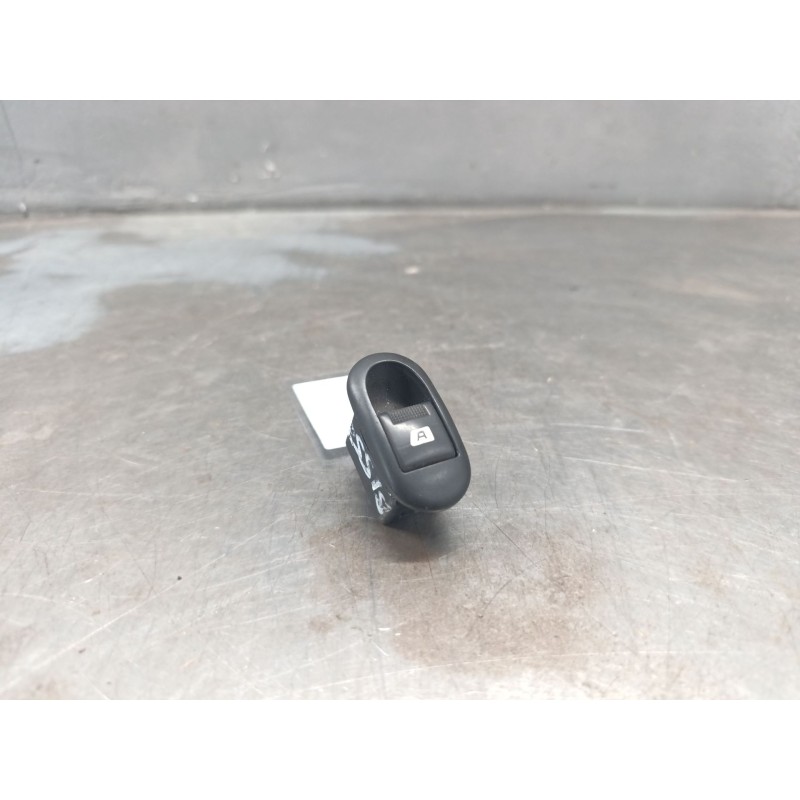 Recambio de mando elevalunas delantero izquierdo para peugeot 1007 (km_) 1.6 hdi referencia OEM IAM   