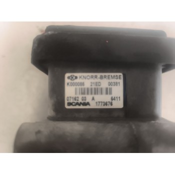 Recambio de valvula aire para scania p,g,r,t - series p 500, r 500 referencia OEM IAM 1773676 K000085 