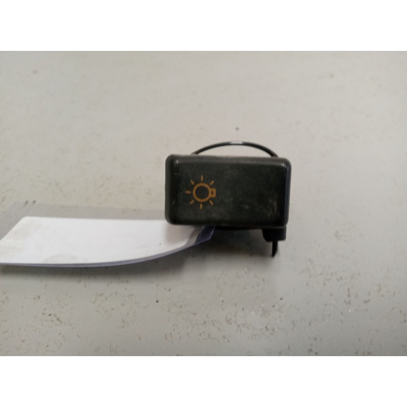 Recambio de interruptor para nissan trade caja/chasis 2.8 d referencia OEM IAM 15065690  