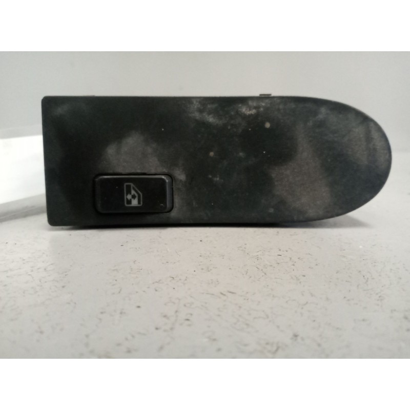 Recambio de mando elevalunas delantero derecho para man tgx 18.440 12.4 diesel referencia OEM IAM 81258067097  
