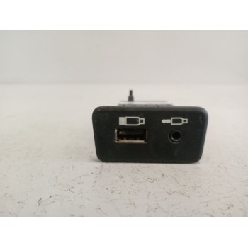 CONECTOR USB / AUX 2554705 