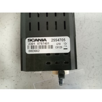Recambio de conector usb / aux para scania s s460 referencia OEM IAM 2554705  