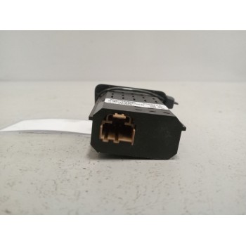 Recambio de conector usb / aux para scania s s460 referencia OEM IAM 2554704  