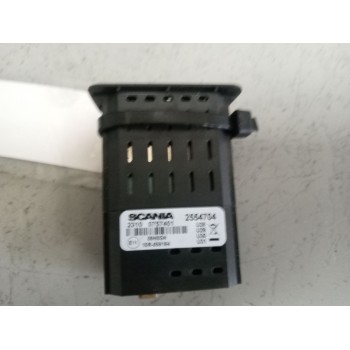 Recambio de conector usb / aux para scania s s460 referencia OEM IAM 2554704  