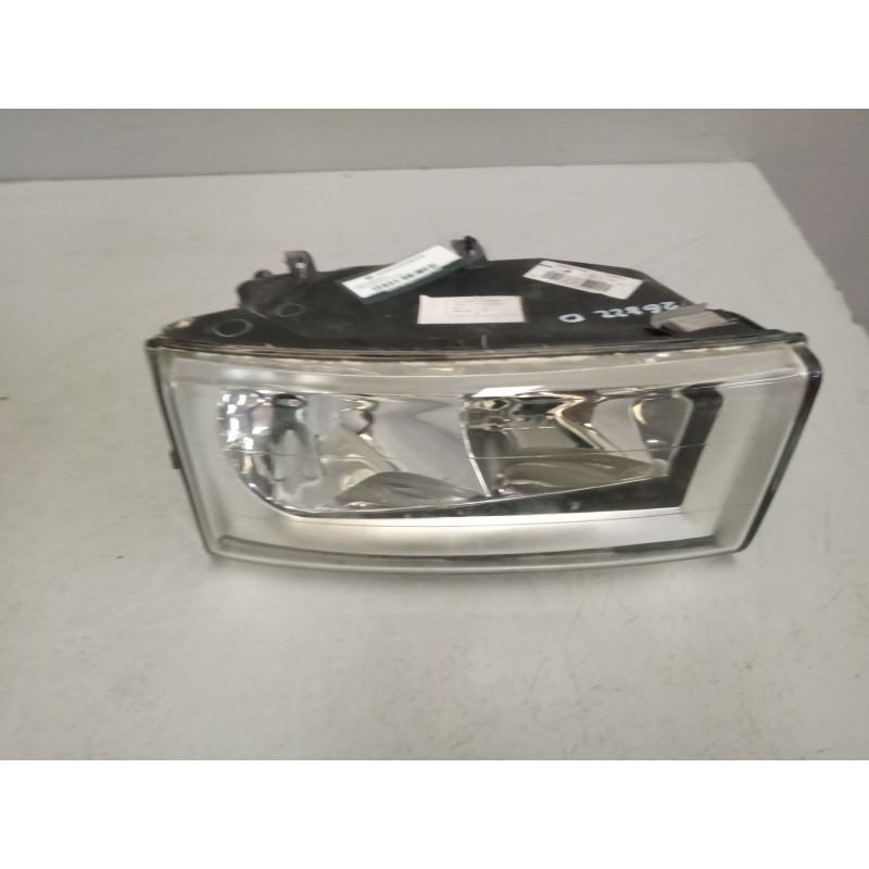 Recambio de faro izquierdo para iveco daily iii autobús 40 c 11, 50 c 11 referencia OEM IAM 500307755  