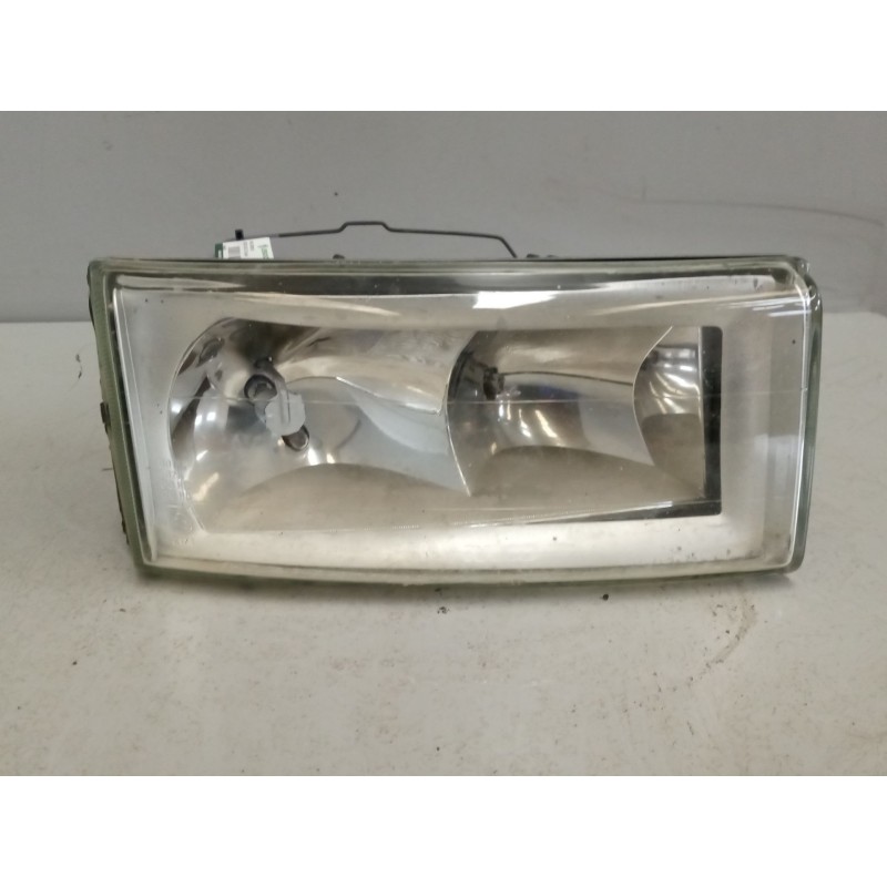 Recambio de faro derecho para iveco daily iii autobús 40 c 11, 50 c 11 referencia OEM IAM 500307754  