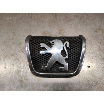 Recambio de emblema para peugeot partner (s2) totem referencia OEM IAM 9644759077  
