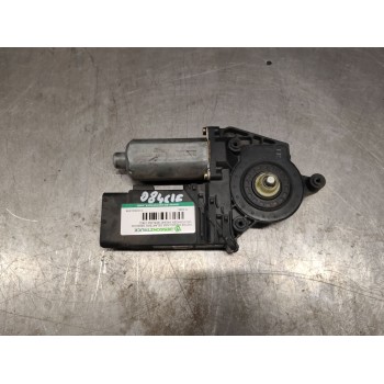 Recambio de motor elevalunas delantero derecho para volkswagen passat berlina (3b2) comfortline referencia OEM IAM 0130821694  