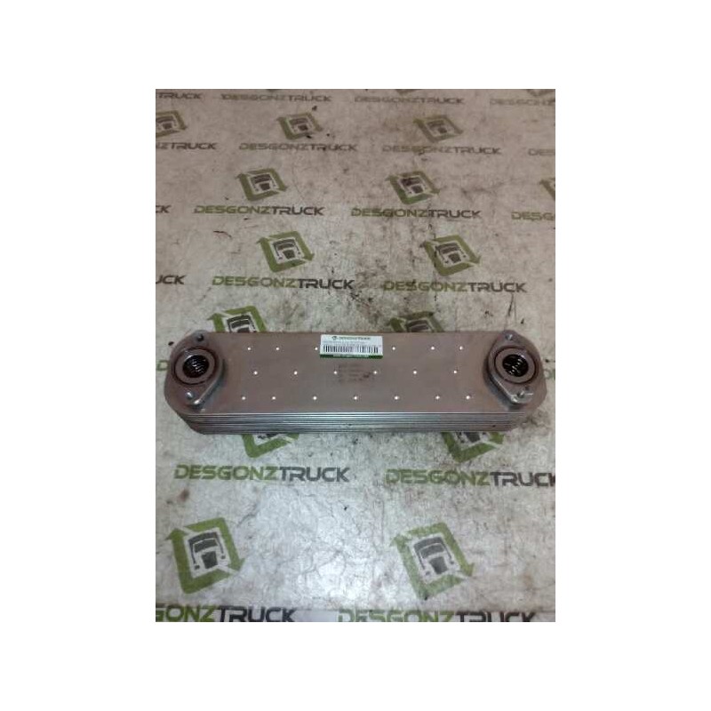 Recambio de enfriador aceite motor para iveco trucks stralis as 190s48 referencia OEM IAM 1353143 98498467 